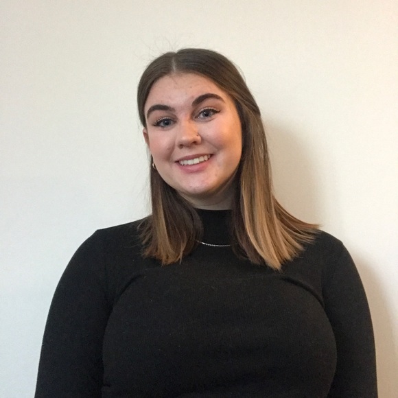 Meet your Posher, Madelyn - Picture 1 of 2